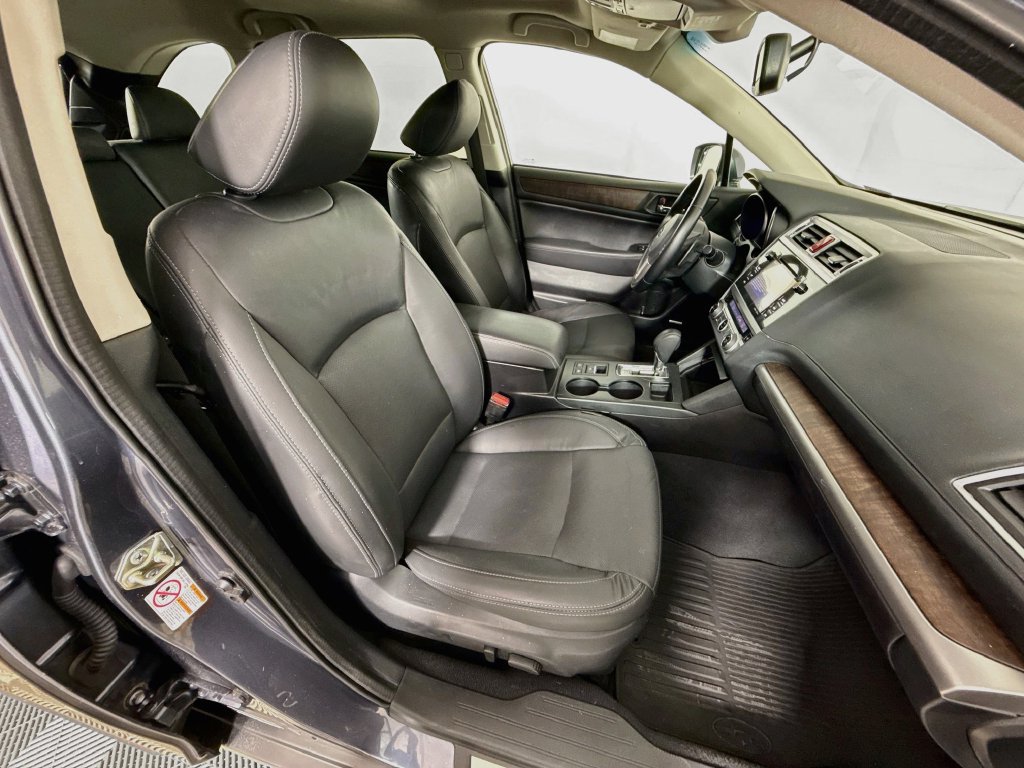 Used 2016 Subaru Outback 3.6R Limited AWD/4WD image 30