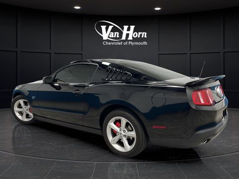 Used 2010 Ford Mustang GT RWD image 5