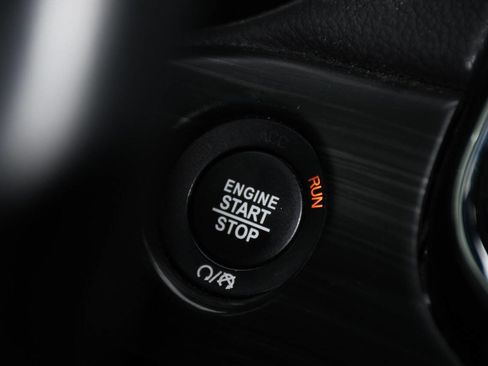 Used 2019 Jeep Grand Cherokee Altitude image 34