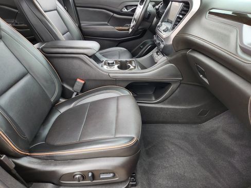 Used 2022 GMC Acadia AT4 w/ Technology Package AWD/4WD image 20