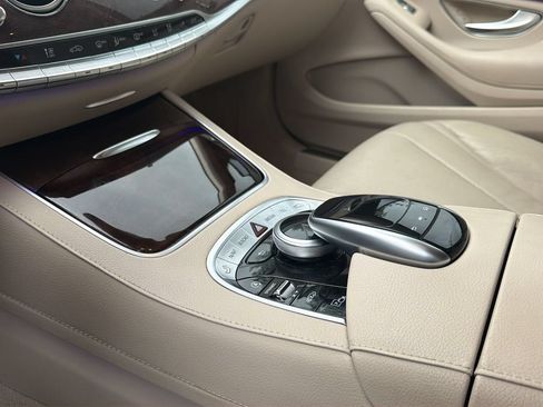 Used 2019 Mercedes-Benz S 450 Sedan image 32