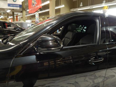 Used 2023 BMW X6 xDrive40i w/ M Sport Package image 15