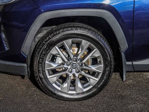 Certified 2019 Toyota RAV4 Limited image 11