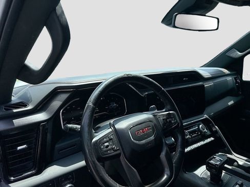 Used 2022 GMC Sierra 1500 AT4 w/ AT4 Preferred Package AWD/4WD image 12