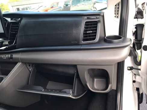 Used 2024 Ford Transit 350 XLT image 39