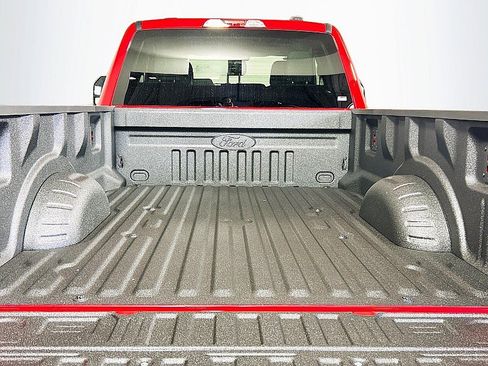 New 2025 Ford F250 XLT image 23