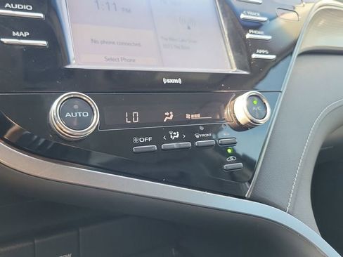 Certified 2020 Toyota Camry SE w/ Convenience Package FWD image 19
