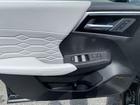 New 2025 Mitsubishi Outlander SEL image 11