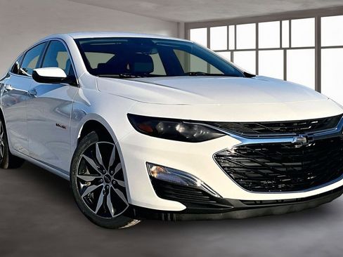 Used 2024 Chevrolet Malibu RS image 3