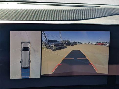 Used 2025 Cadillac Escalade ESV Premium Luxury w/ Touring Package image 13