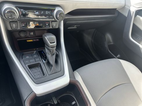 Used 2025 Toyota RAV4 Limited w/ Advanced Technology Package image 20