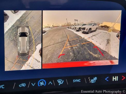 New 2026 Chevrolet Traverse Z71 w/ Driver Confidence Package image 16