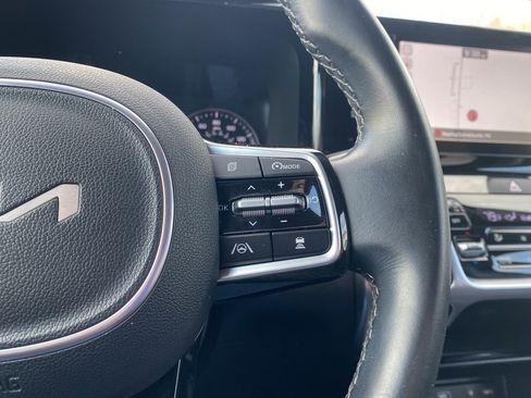 Used 2023 Kia Sorento EX image 10