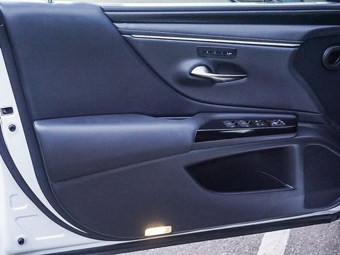 Certified 2023 Lexus ES 250 w/ Premium Package image 22