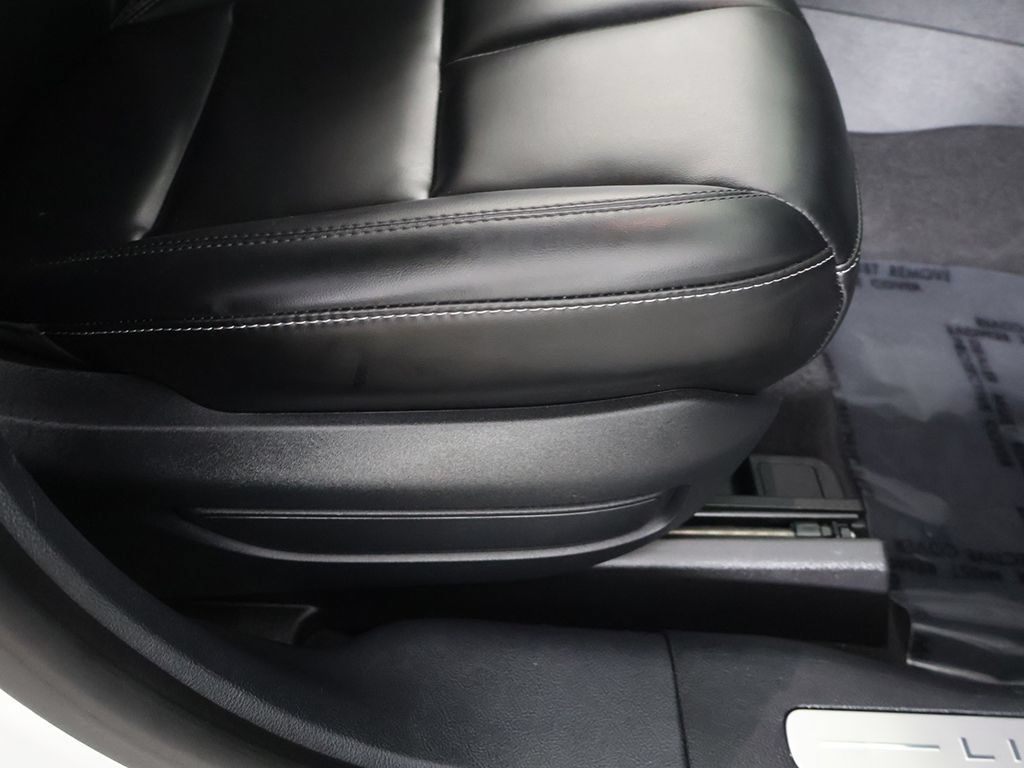 Used 2024 Lincoln Corsair AWD image 31