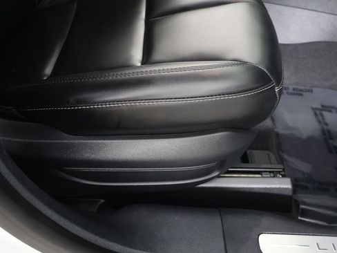 Used 2024 Lincoln Corsair AWD image 31