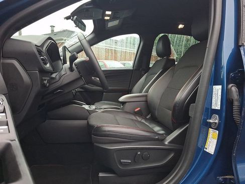 Used 2023 Ford Escape ST-Line w/ Tech Pack #1 AWD/4WD image 13