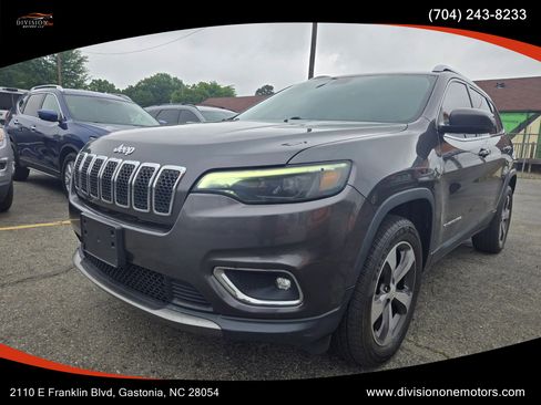 Used 2019 Jeep Cherokee Limited AWD/4WD image 1