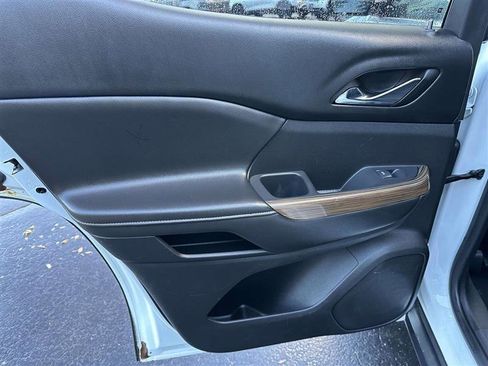 Used 2018 GMC Acadia SLE image 10