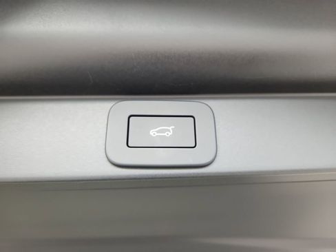 New 2025 Land Rover Range Rover SE AWD/4WD image 14