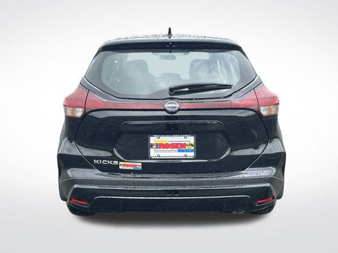 New 2025 Nissan Kicks Play S image 4