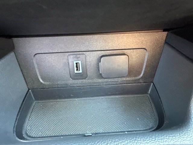 Used 2017 Ford Escape Titanium w/ Equipment Group 301A AWD/4WD image 30