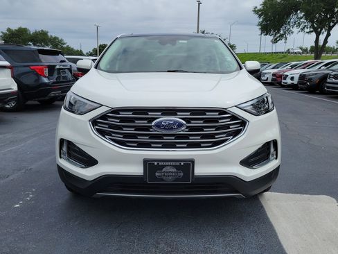 Certified 2022 Ford Edge SEL w/ Convenience Package AWD/4WD image 2