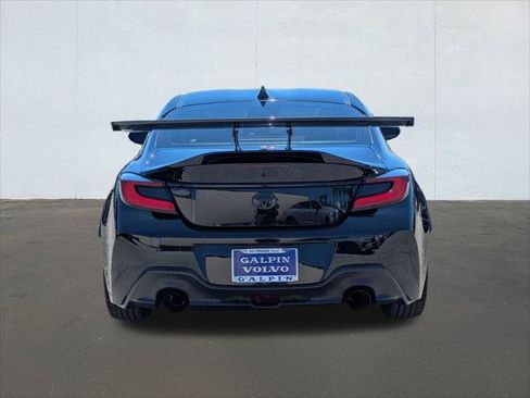 Used 2023 Toyota GR86 Premium w/ ALL Weather Mat Package (TMS) RWD image 4
