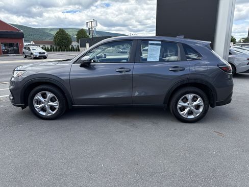 Used 2023 Honda HR-V LX image 7