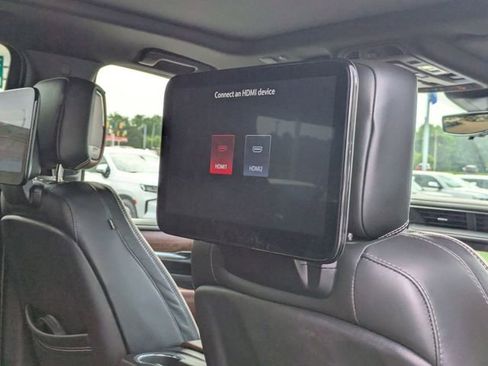 Used 2023 GMC Yukon XL Denali Ultimate AWD/4WD image 43