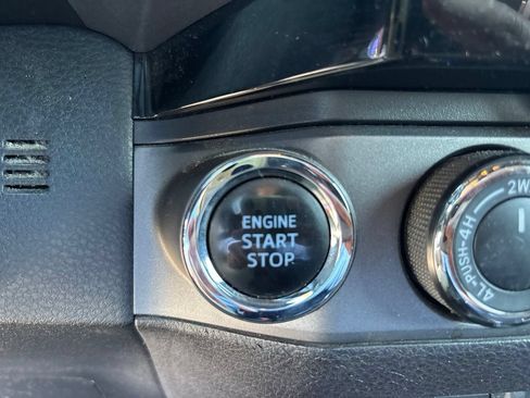 Used 2017 Toyota Tacoma TRD Pro AWD/4WD image 27