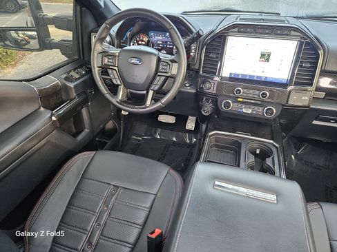 Used 2022 Ford F250 Lariat w/ Lariat Ultimate Package image 28