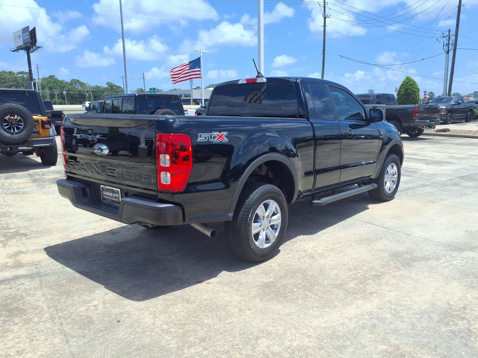 Used 2022 Ford Ranger XL w/ Equipment Group 101A High RWD image 2