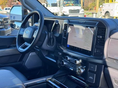 New 2026 Ford F350 Lariat image 27