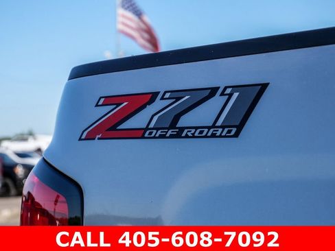 Used 2018 Chevrolet Silverado 1500 LT w/ Texas Edition AWD/4WD image 12