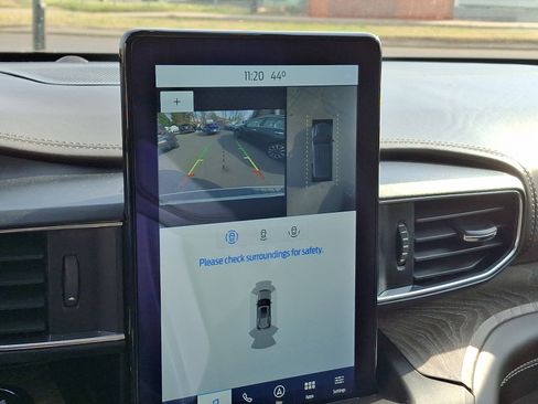 Used 2020 Ford Explorer Platinum w/ Premium Technology Package image 20