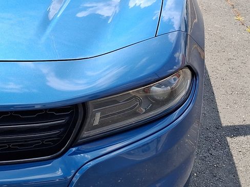 Used 2023 Dodge Charger SXT RWD image 3