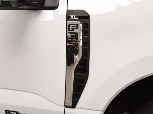 Used 2024 Ford F350 XL w/ XL Chrome Package RWD image 9