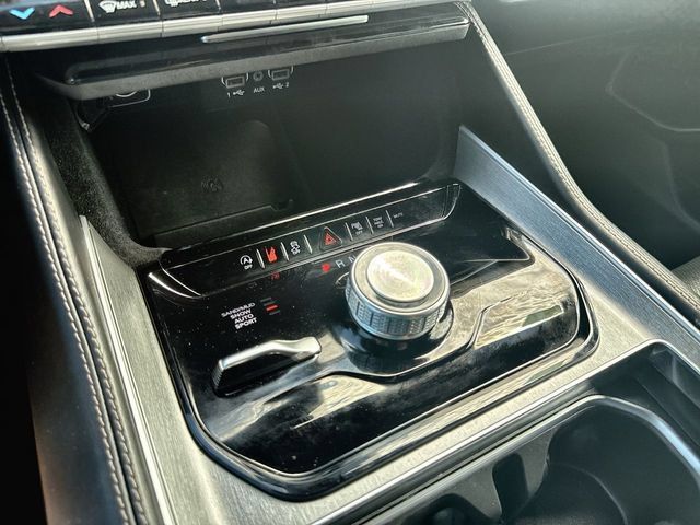 Used 2025 Jeep Wagoneer 4WD image 20