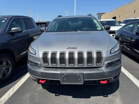 Used 2015 Jeep Cherokee Trailhawk w/ Comfort/Convenience Group image 2