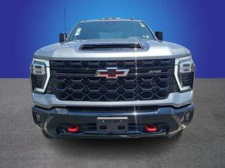 Used 2024 Chevrolet Silverado 2500 ZR2 w/ Technology Package AWD/4WD video 2