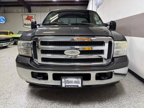Used 2005 Ford F350 XLT image 40