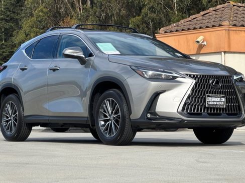 Used 2025 Lexus NX 250 FWD w/ Accessory Package (Z2) image 6