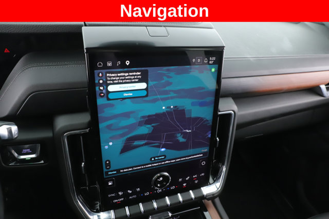 Used 2026 GMC Yukon Denali w/ Sun & Power Step Package AWD/4WD image 5