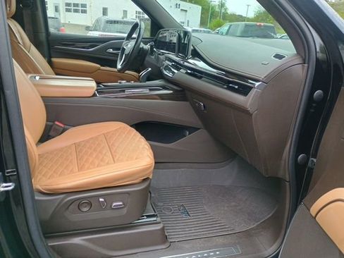 Used 2023 Cadillac Escalade Sport w/ Touring Package AWD/4WD image 15