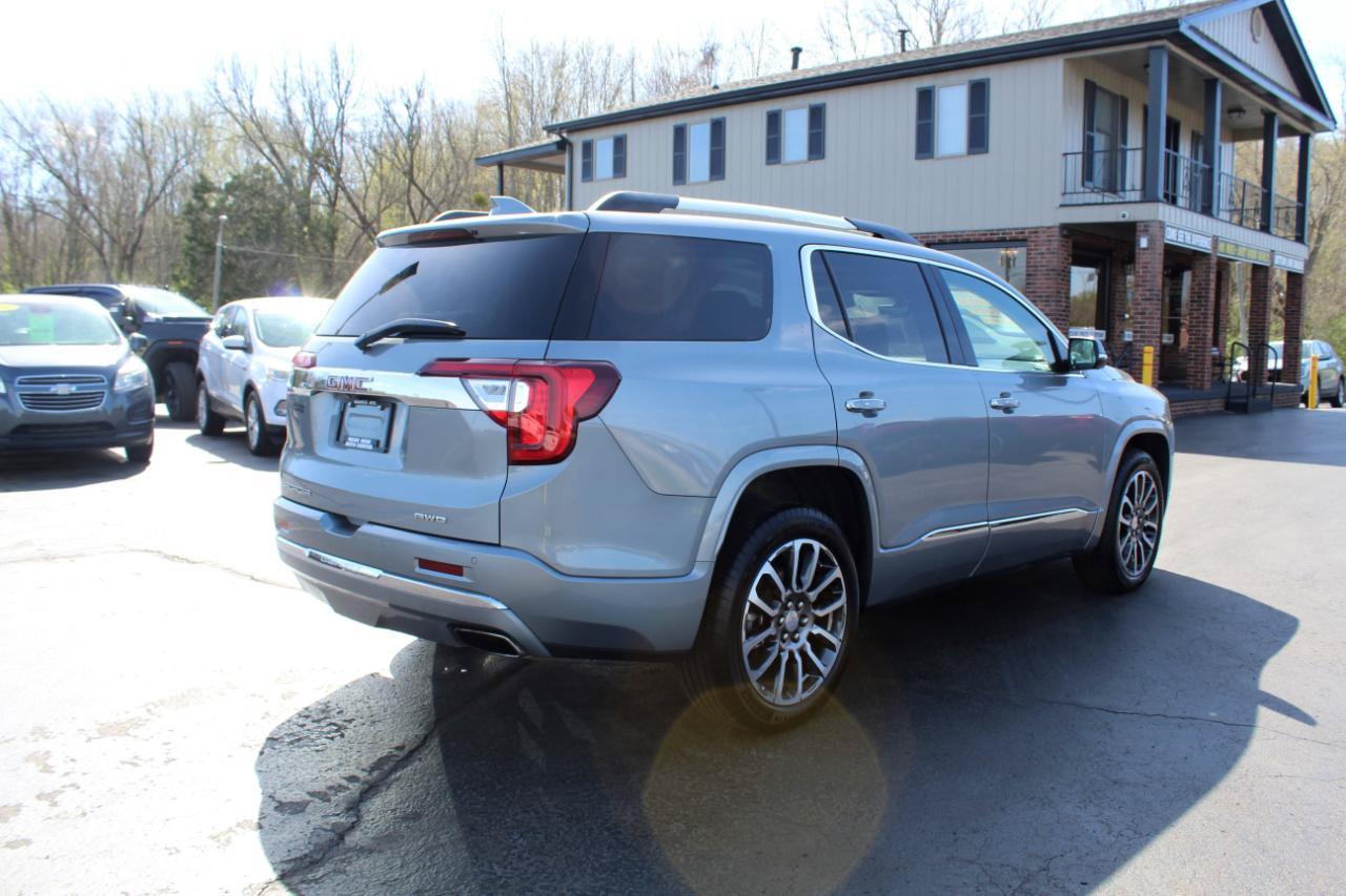 Used 2023 GMC Acadia Denali w/ Denali Ultimate Package AWD/4WD image 5