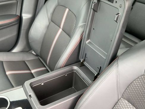 Certified 2025 Nissan Altima 2.5 SR FWD image 32