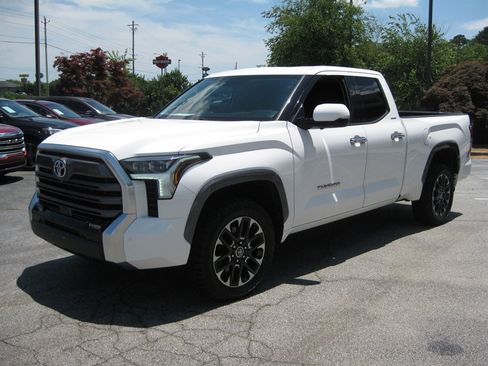 Used 2022 Toyota Tundra Limited AWD/4WD image 8