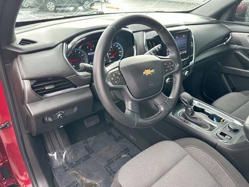 Certified 2023 Chevrolet Traverse LT FWD image 9