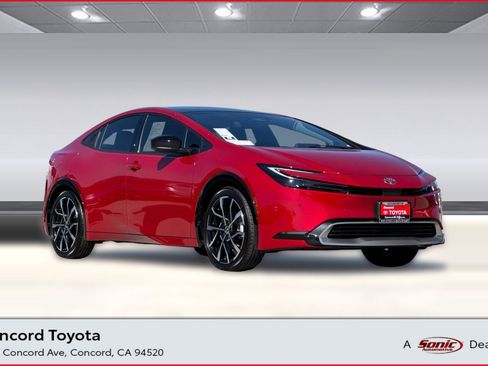 Used 2025 Toyota Prius Plug-In Hybrid w/ Limited Premium Package image 1
